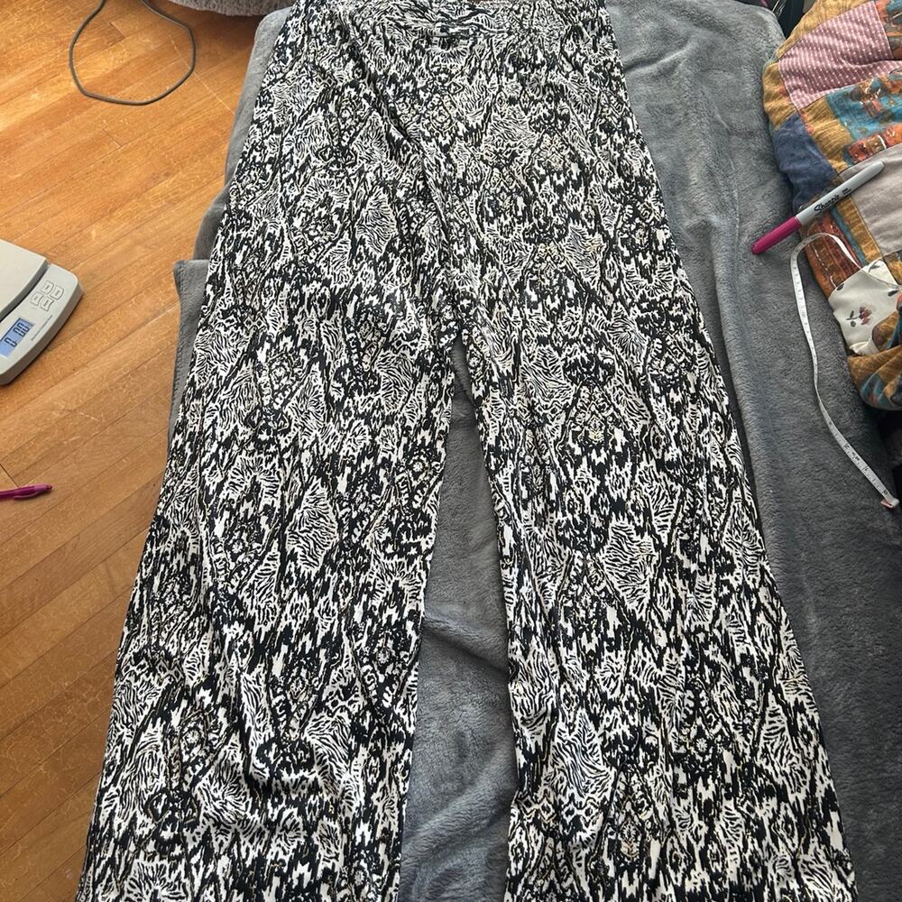 Iman pants size medium very cute